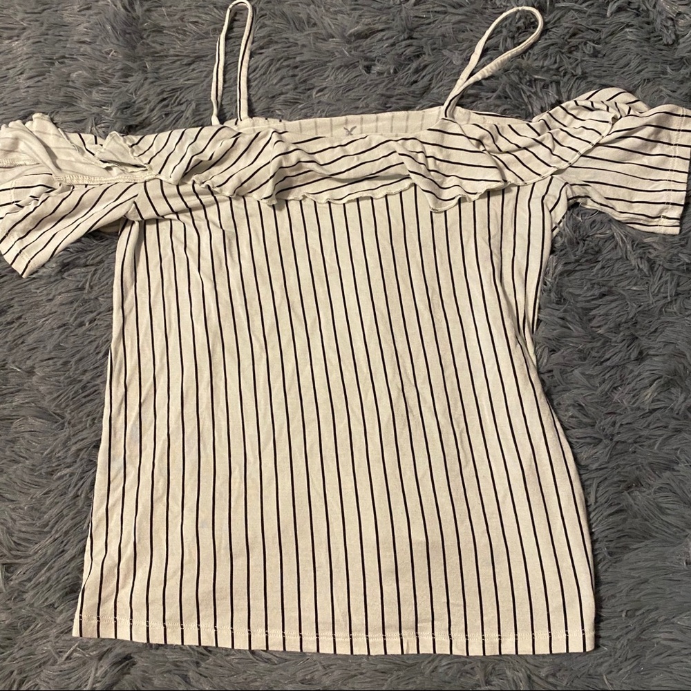3/10!💥XS AE striped off shoulder soft & sexy